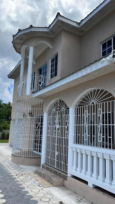 Paradise Nestled Between Montego Bay And Negril Hopewell Εξωτερικό φωτογραφία